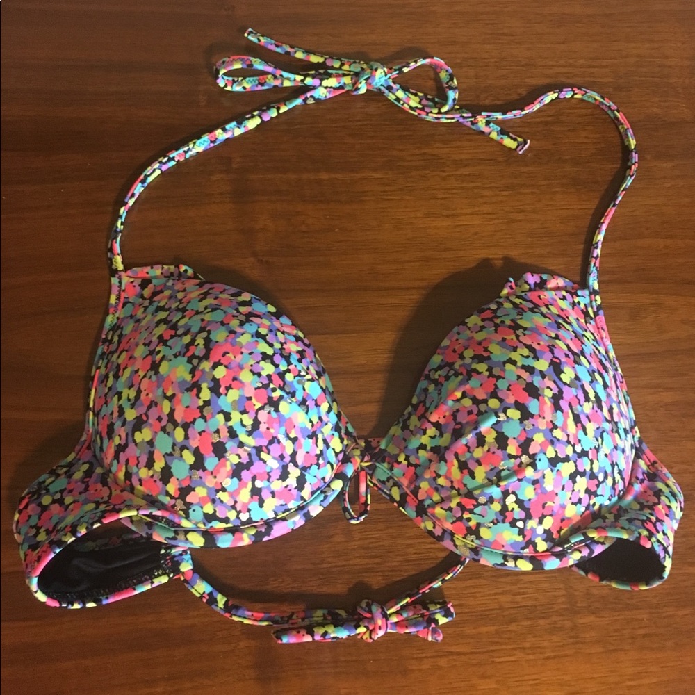 Victoria’s Secret bikini top